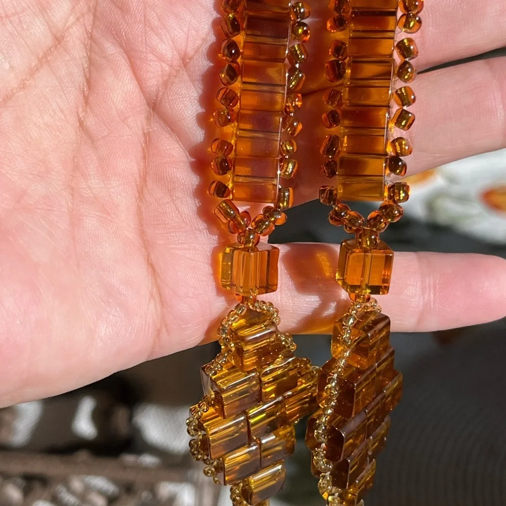 Estate Vtg Amber glass bead necklace with tear drop amber glass main pendant